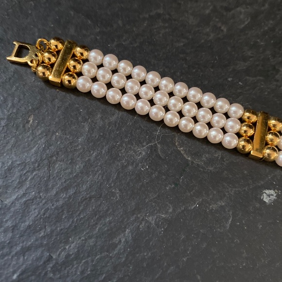 COSTUME JEWELRY--5 PIECES IN LOT. - Picture 5 of 6